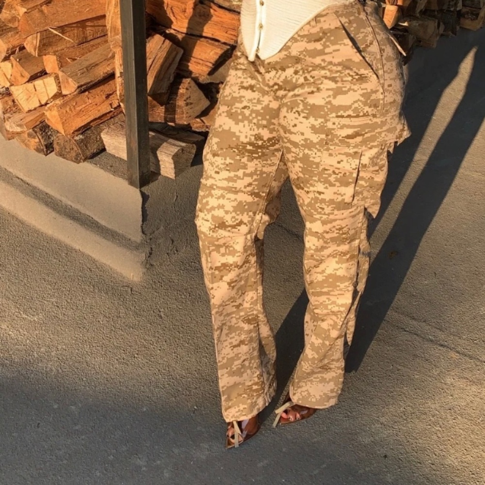 *BRAND NEW Tan Camo cargo pants